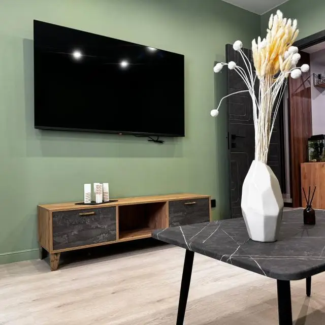 Real photos of New apartment in the center for up to 10 people, with all amenities and respect
