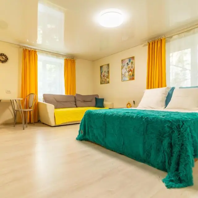 Real photos of Novikov Courtyard on Sverdlovsk Avenue 48