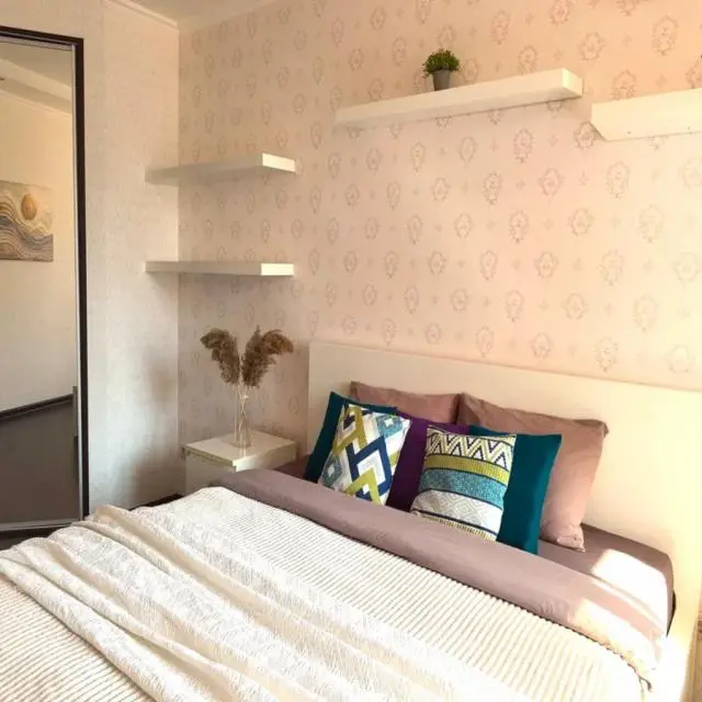 Real photos of Globus apartment chain on Boris Pasternak street 11