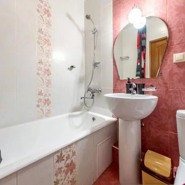 Real photos of Sun City Apartment (Sun City Apartment) on Parkovaya Street