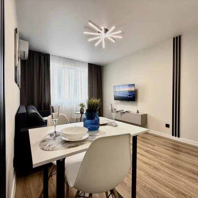 Real photos of 1-room apartment from the company Home Hotel on Avtomobilistov, 13