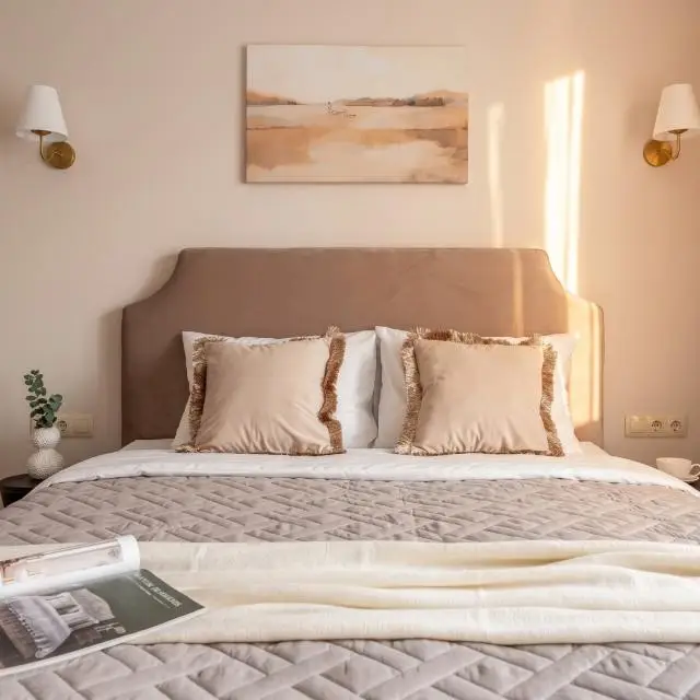 Реальные фото RoomyRoom на улице Типанова 22