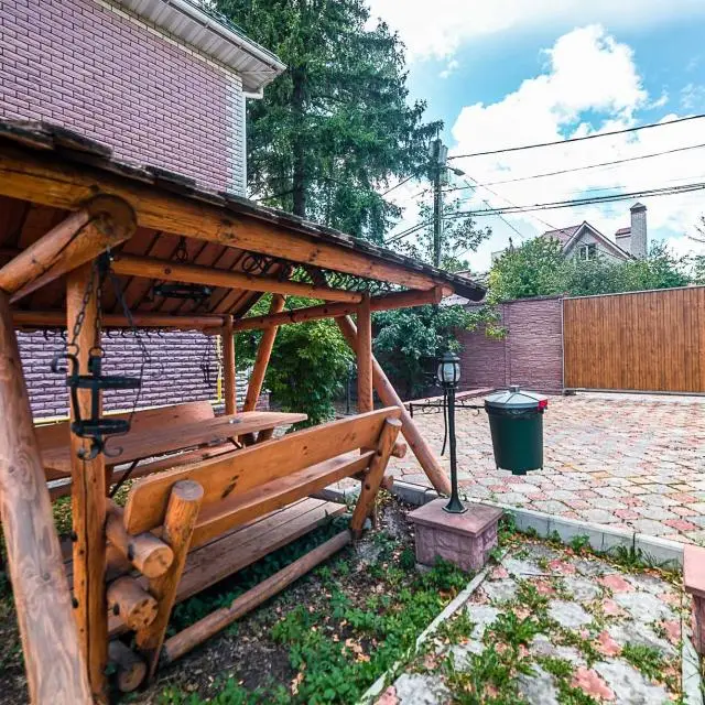 Real photos of House on Schmidt street 2-4x1