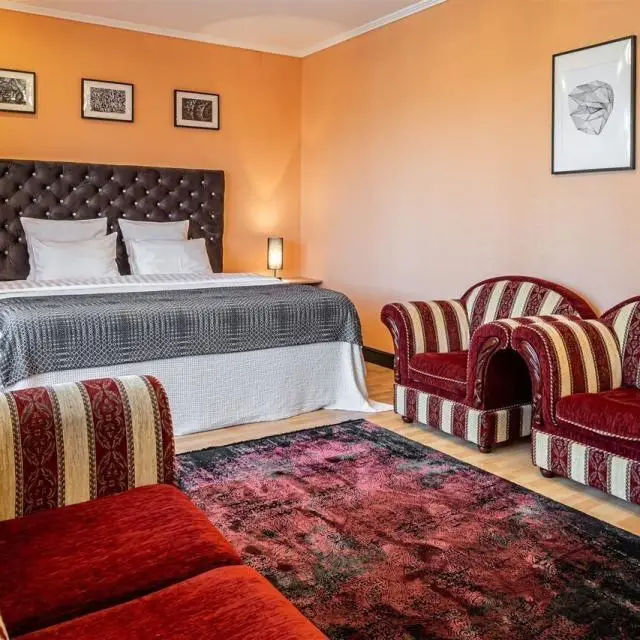 Real photos of Apartments on Dovatortsev street, 37/5