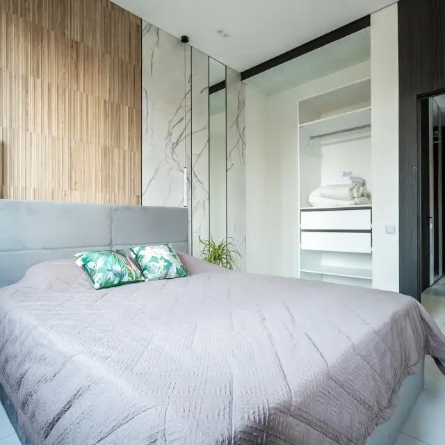 Реальные фото Lo Apartments (Ло Апартментс) на улице Ивана Франко 6