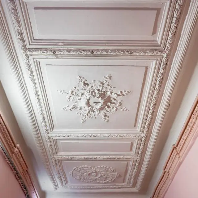 Real photos of Skylight Apartments on Candle Lane
