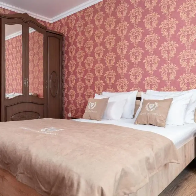 Real photos of Family Apartments on 139 Greedy Street