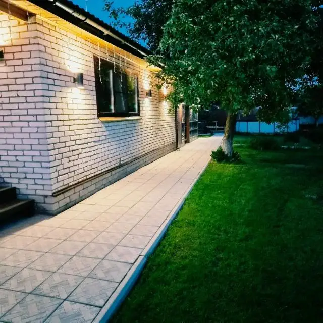 Real photos of House in the center of the village of Vzvad
