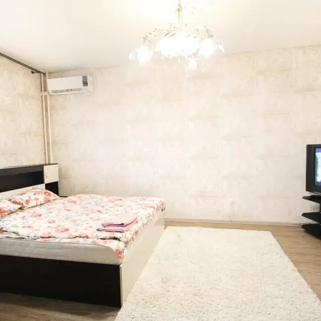 Реальные фото Pryanik Apartments (Пряник Апартментс) на улице Михеева 29