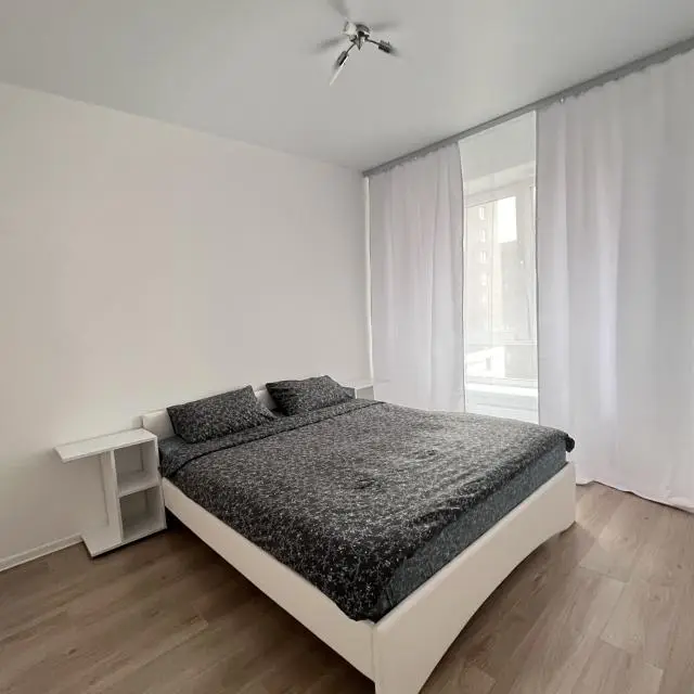 Реальные фото RentMe 24 (РентМи) на улице Александры Монаховой 87 корпус 6