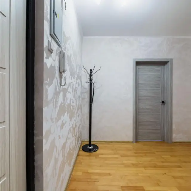 Real photos of Beautiful bright 1-room apartment with a fresh renovation.